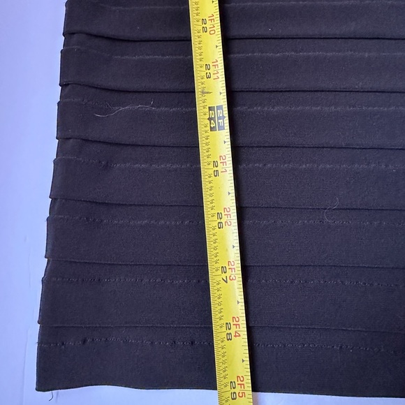 Adrianna Papell Cocktail Formal Women's Dress Black Sz 8P with Pleats V-Neck - Picture 8 of 11